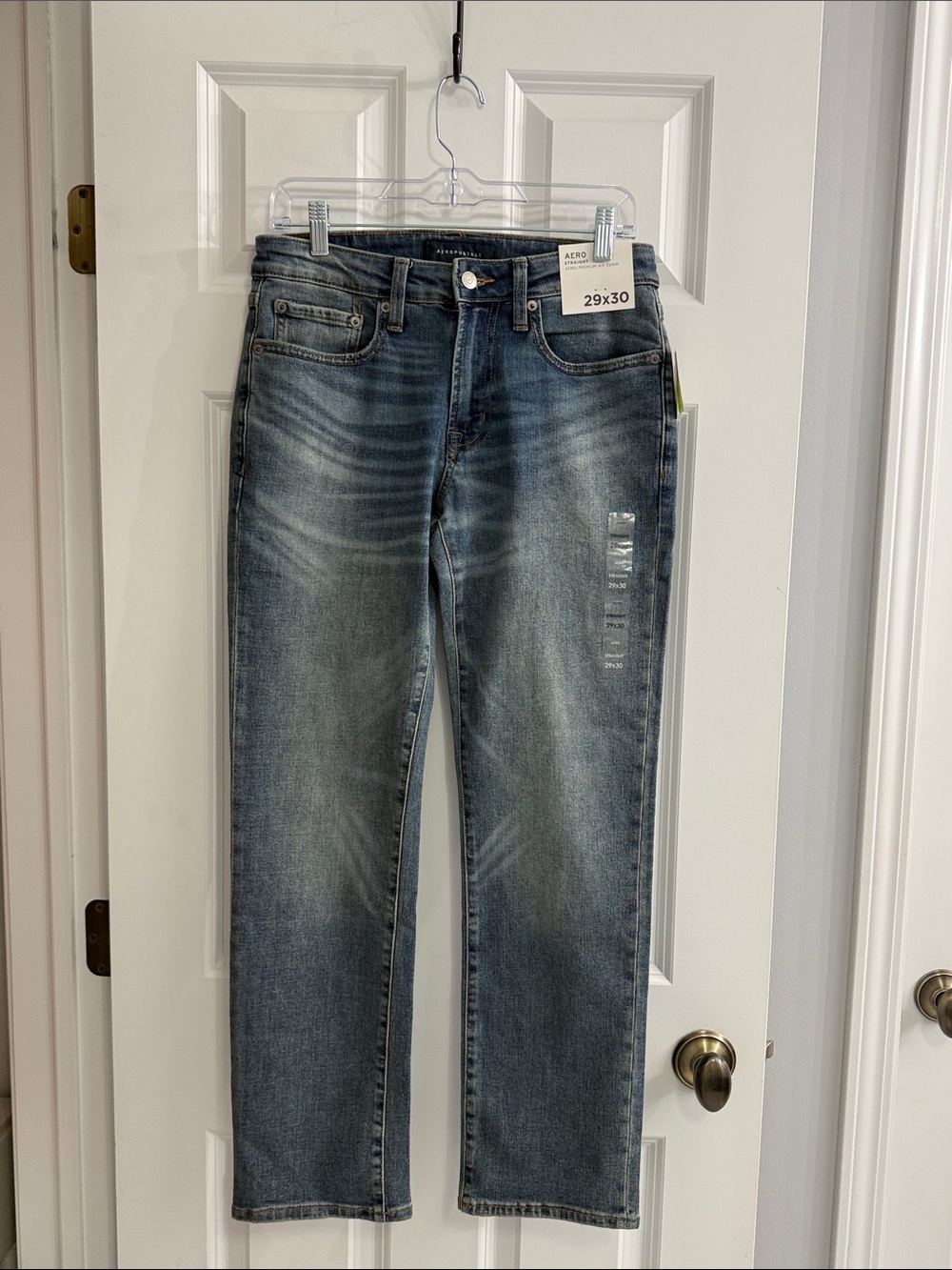 Aeropostale Women's Straight-Leg Jeans in Faded Blue Wash NWT